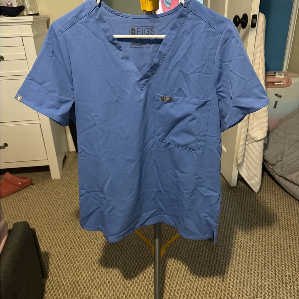 Figs Ceil Blue Catarina scrub top